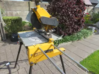 DEWALT  Vendesav med ekstra lang bord