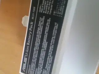 Asus eee pc 10.1" sælges i dele.