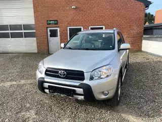 Toyota RAV4 Plus 2,0 VVT-I 4x4 152HK Van Aut.