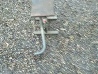 Løfte skammel til MC