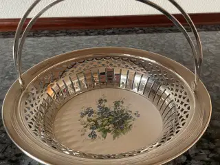 Elegant metalkurv m/porcelænsbund
