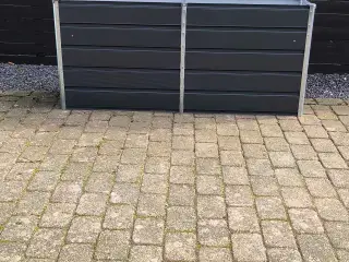 Blomsterkasse i stål