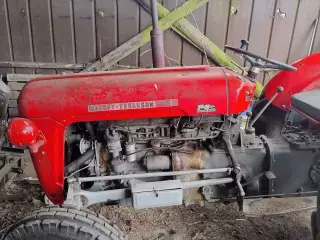 MF 35 traktor