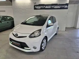 Toyota Aygo 1,0 VVT-I Black&White 68HK 5d