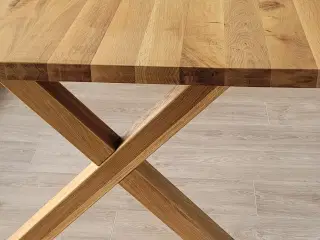 Spisebord massiv eg