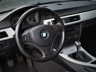 BMW e92 325i Coupe 218hk 6-gear Manual