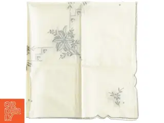 Broderet dug (str. 82 x 78 cm)