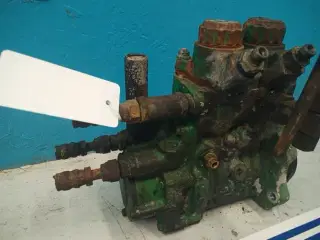 John Deere 9780 Brændstofpumpe RE501640