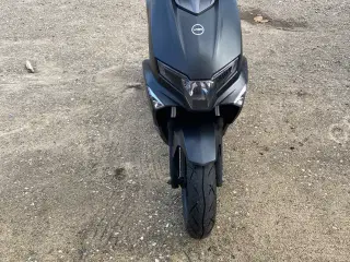 Scooter i tip top stand