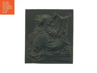 Reliefplade med klassisk motiv (str. 18,5 x 16,5 x 3 cm)