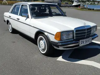 Mercedes Benz veteranbil sælges