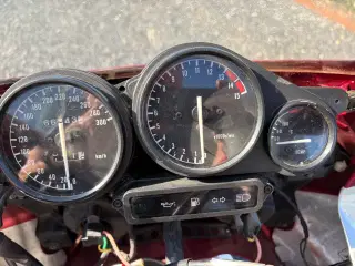 Yamaha YZF750 R