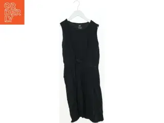 Kjole fra H&M (str. 164 cm)