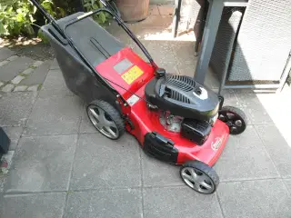 Plæneklipper Hurricane med opsamler.