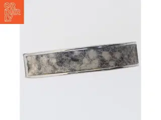 Sølvfarvet manchetarmbånd fra Tokyo Jane (str. 7 cm)