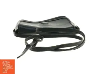 Klassisk Sort Crossbody skuldertaske i læder fra Burkelys Leatherhouse (str. 20 x 15 cm)