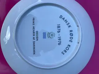 Platte tallerken røde kors 