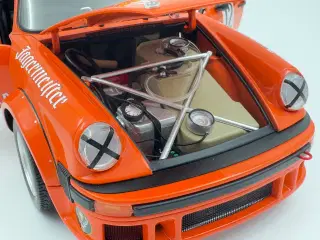 1976 Porsche 934 RSR Jägermeister #12 - 1:18