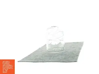 Flot lille glasvase  (str. O 10 cm)