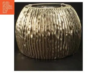 Guld vase fra Krifton (str. 13x17 cm)