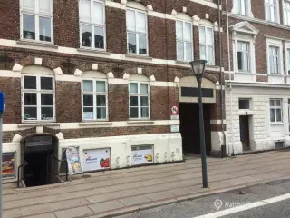 Butikslokale til spillehal ect.