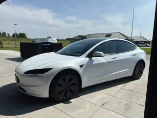 Tesla Model 3  RWD