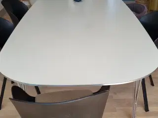 Spisebord