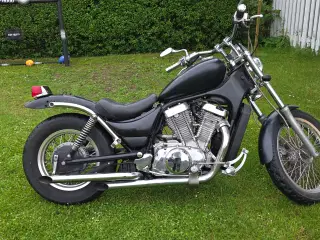Suzuki VS750 Intruder