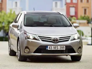 Toyota Avensis,1,8 benzin,2013-2016 købes