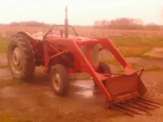 International Traktor 