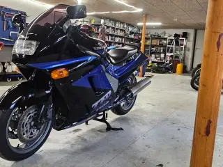 Kawasaki ZZR 1100 