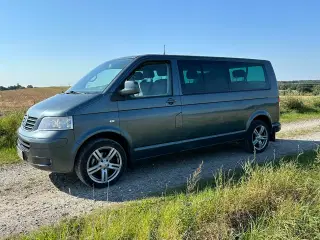 VW Caravelle 2,5 TDI comfortline 9 PERSONBIL