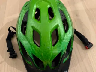 ABUS cykelhjelm med lys 