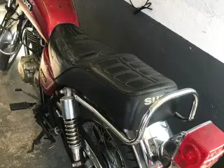Suzuki GN 250