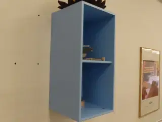 Væghængt reolmodul FLEXA