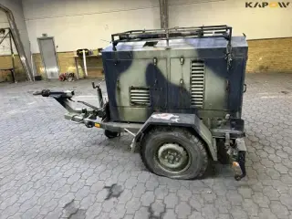 - - - Militær diesel generator