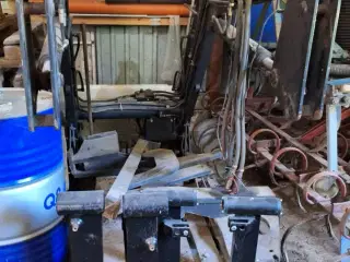 Fuld hydraulisk Frontlæsser til 4 cylinder traktor