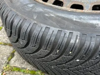 Vinterhjul på stålfælge. Passer til Peugeot 308