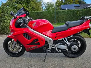 Honda VFR 750