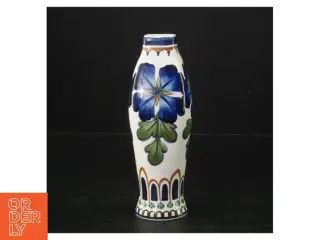 Blomstermalet keramikvase (str. 17 cm)