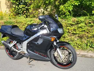 Honda VFR 750 RC36-2