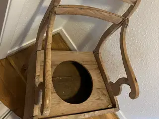 Flot gammel rå træ toiletstol