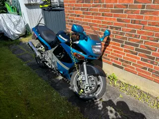 kawasaki zzr600