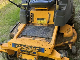 Zerro turn cub cadet 50” 