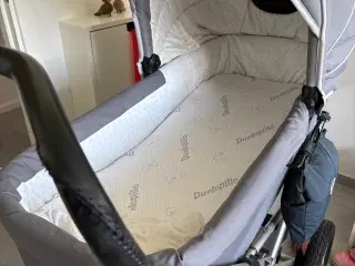 Odder barnevogn i god stand