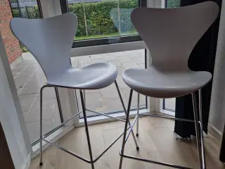 2 Arne Jacobsen 7'er barstole