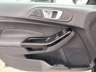 Ford Fiesta 1,0 SCTi 100 Titanium