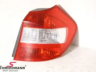 Baglygte rød/hvid H.-side B63216924502 BMW E87