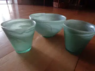 Skål med potter 