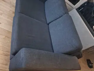 2 personers stofsofa fra Ilva.